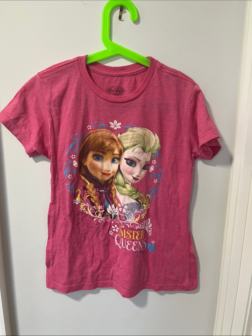 Disney Pink Frozen 'Sister Queens' Girls Tee with Anna & Elsa size medium